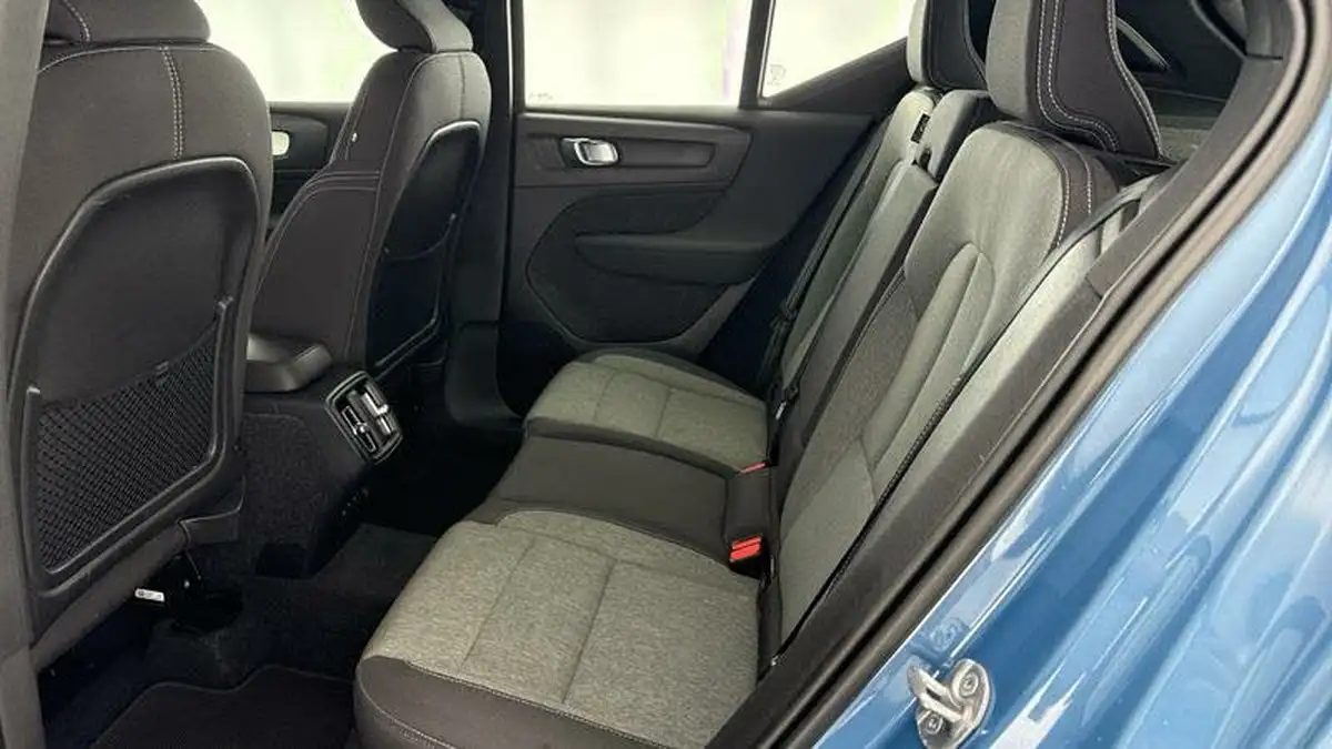2022-volvo-xc40-20-b4-plus-awd-big-34