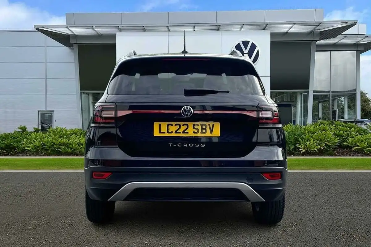 2022-volkswagen-t-cross-10-tsi-black-edition-95ps-big-8