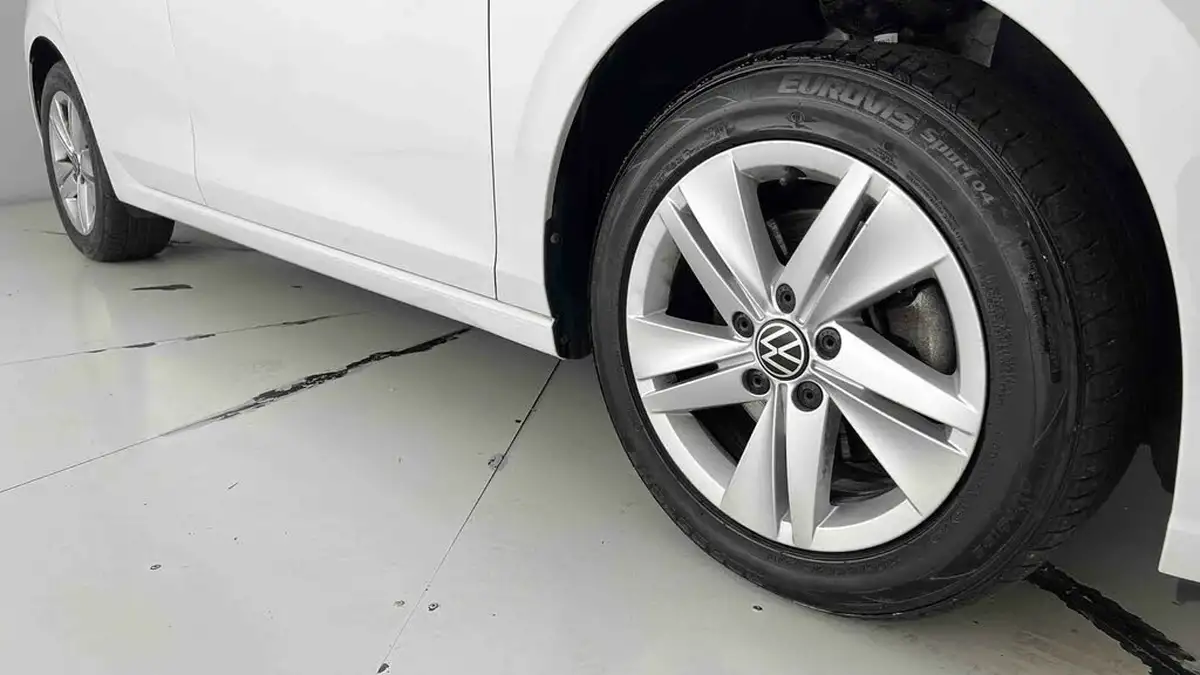 2020-volkswagen-golf-15-tsi-life-150ps-hatchback-big-24