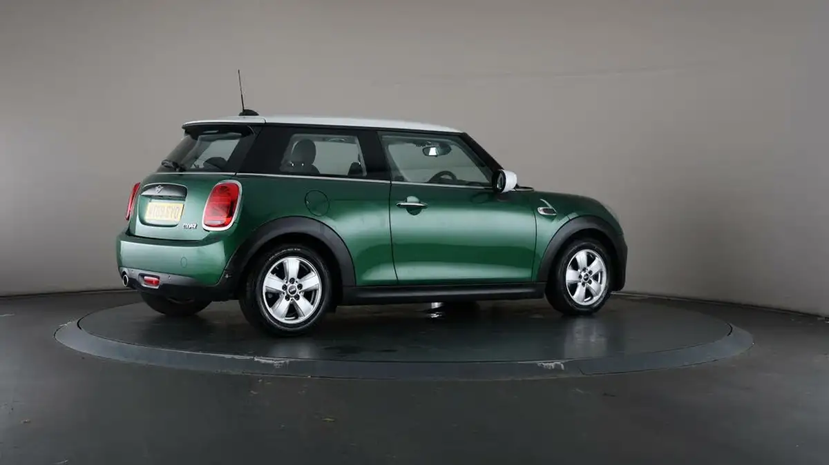 2019-mini-cooper-15-cooper-classic-hatchback-3d-big-56