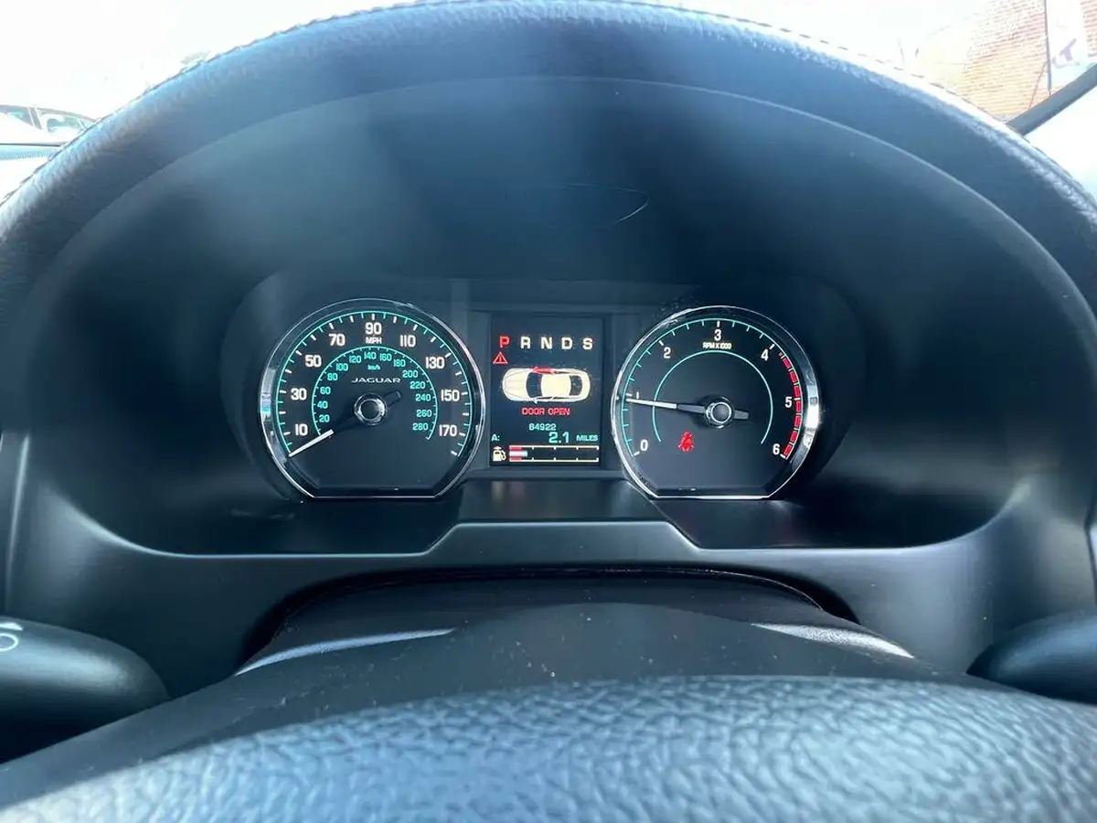 2015-jaguar-xf-22td-luxury-200ps-saloon-4d-big-17