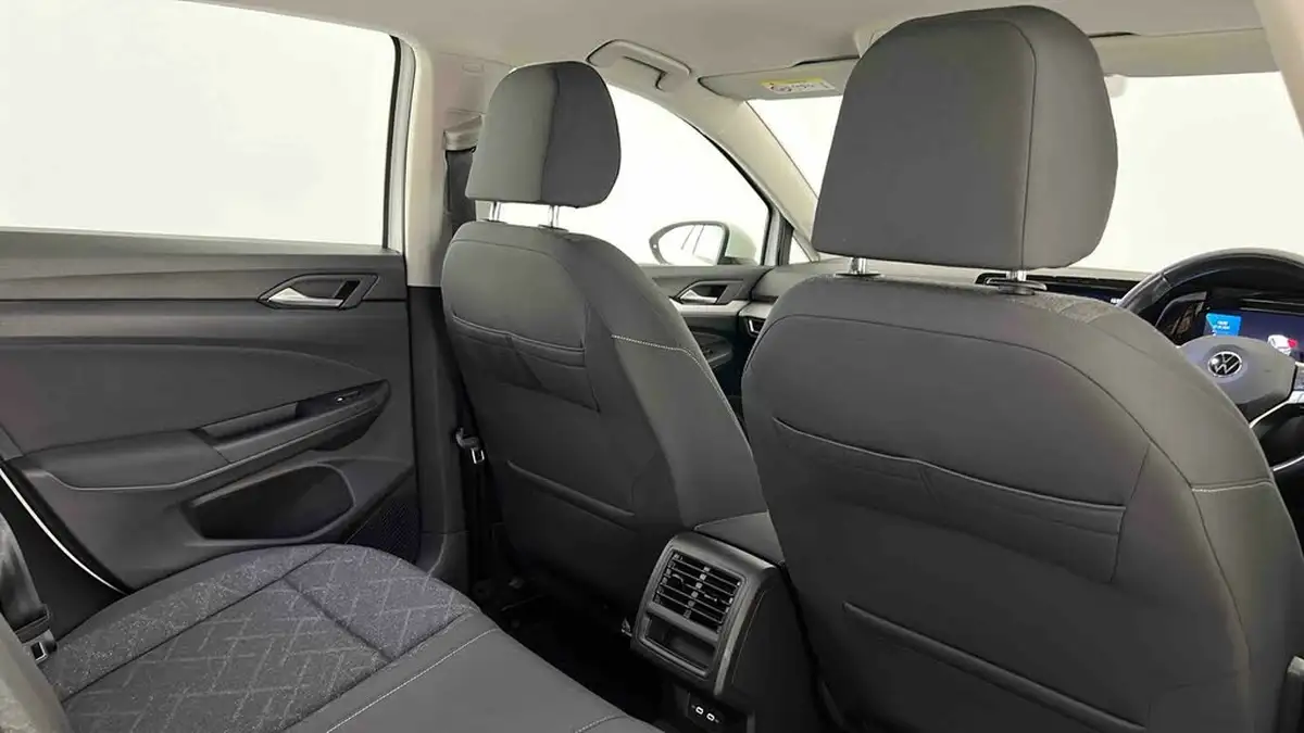 2020-volkswagen-golf-15-tsi-life-150ps-hatchback-big-48