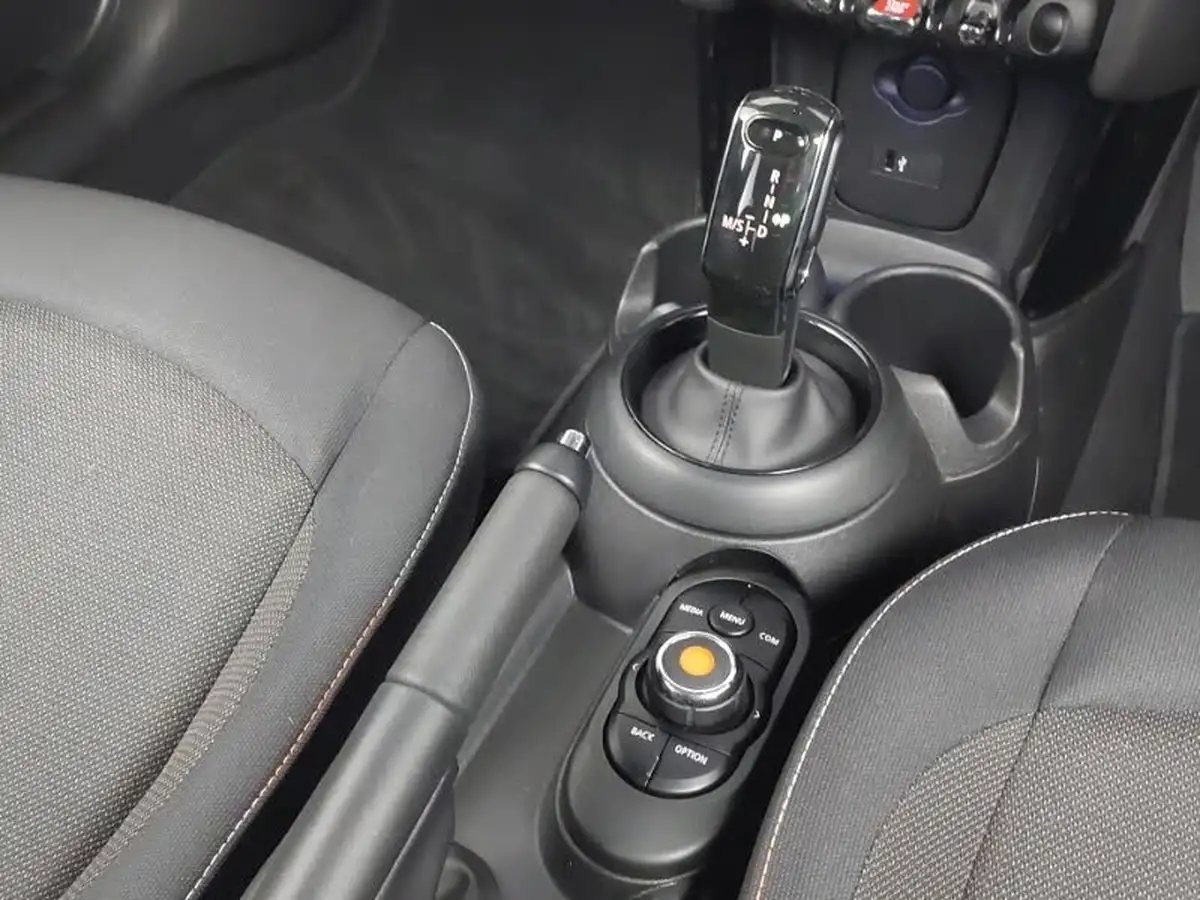 2021-mini-cooper-15-cooper-classic-hatchback-3d-auto-big-9