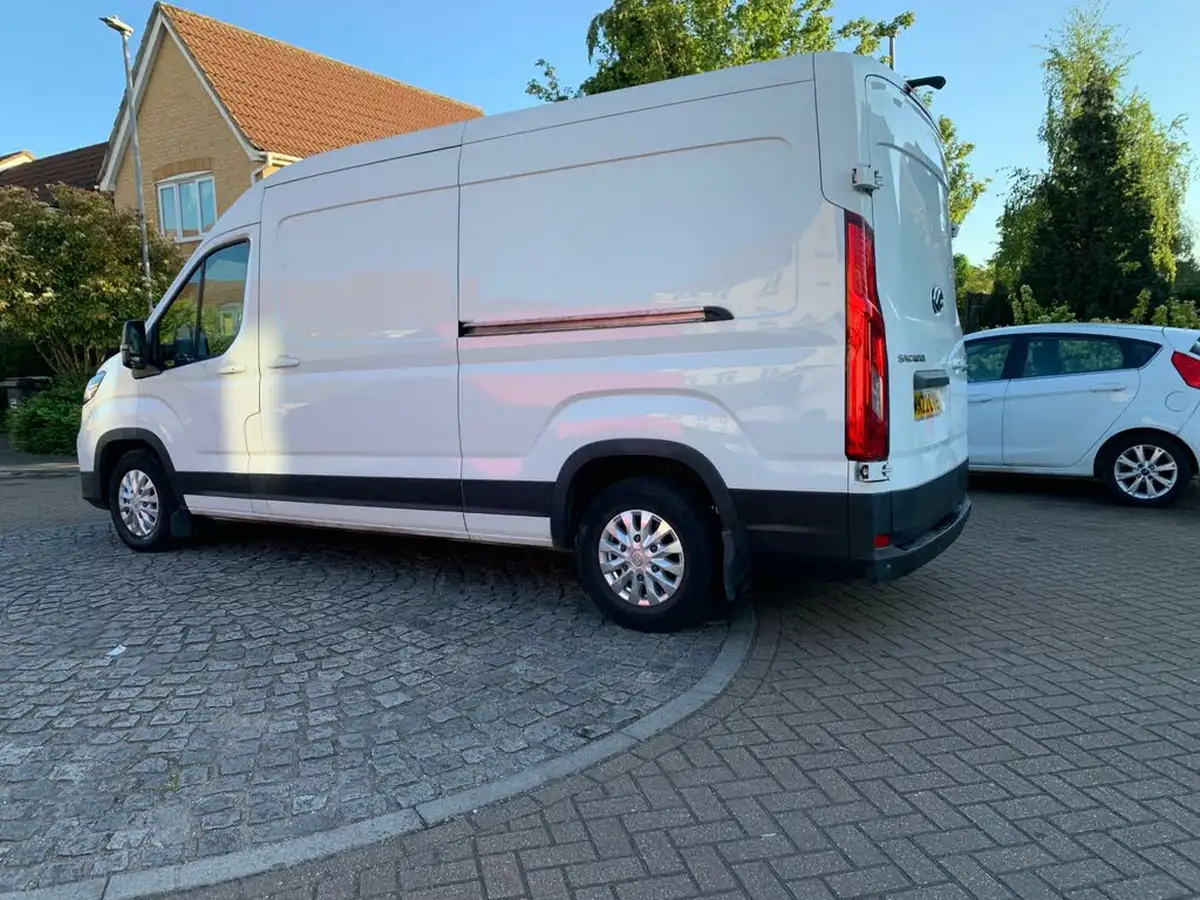 2022-maxus-e-deliver-9-e-lh-515kwh-big-51