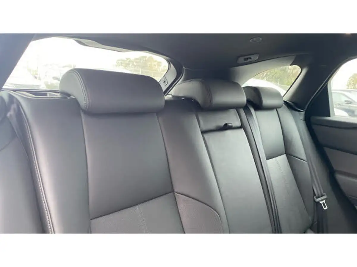 2024-land-rover-range-rover-velar-20-d200-dynamic-hse-big-38