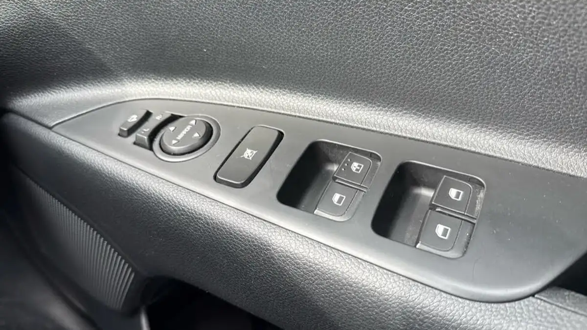 2022-kia-stonic-10-t-gdi-2-big-31