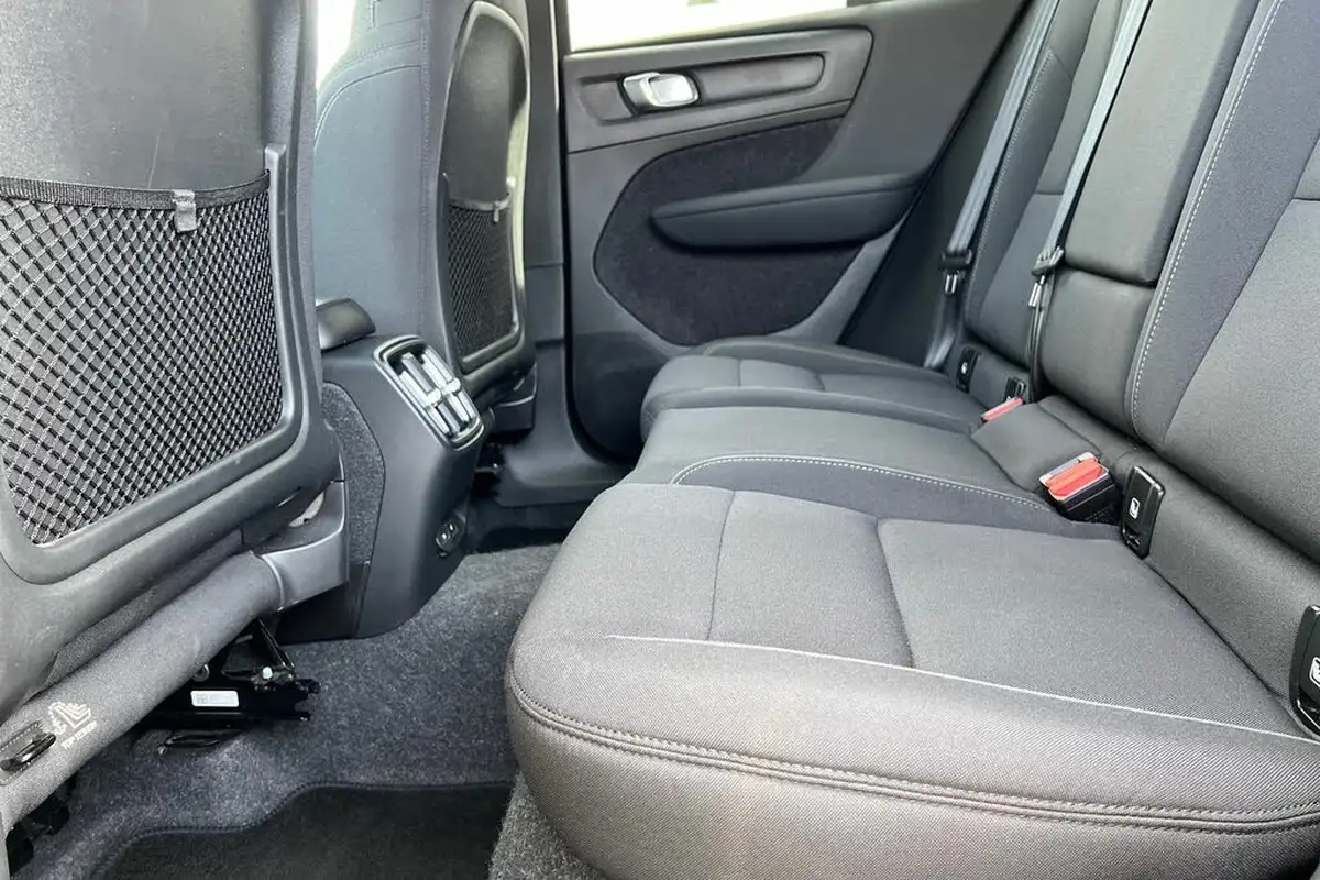 2021-volvo-xc40-e-twin-recharge-plus-big-16