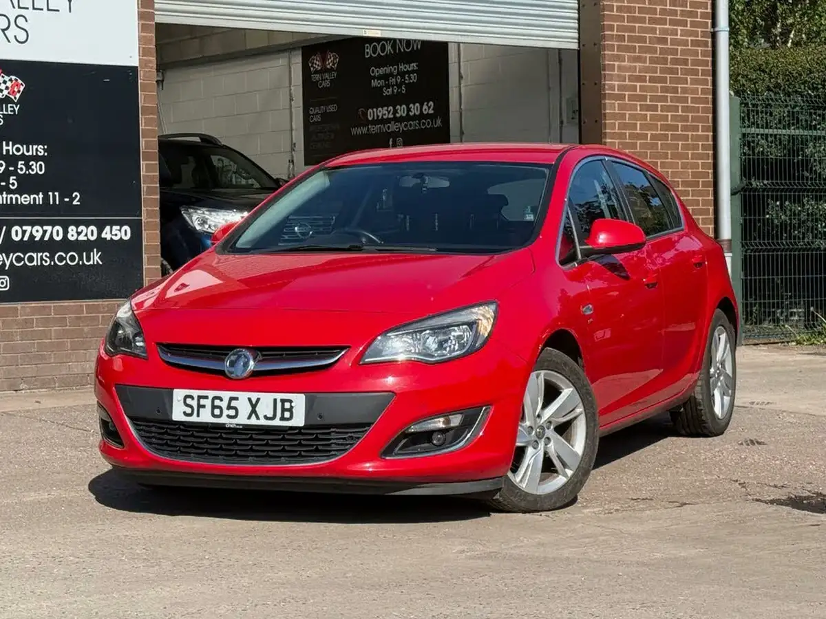 2015-vauxhall-astra-16-sri-115ps-hatchback-auto-big-2