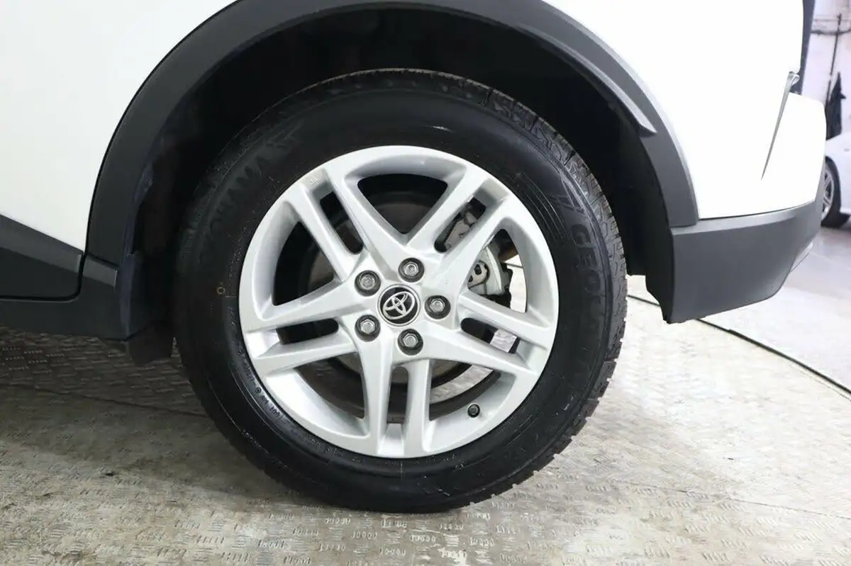 2021-toyota-c-hr-18-vvt-i-icon-big-26