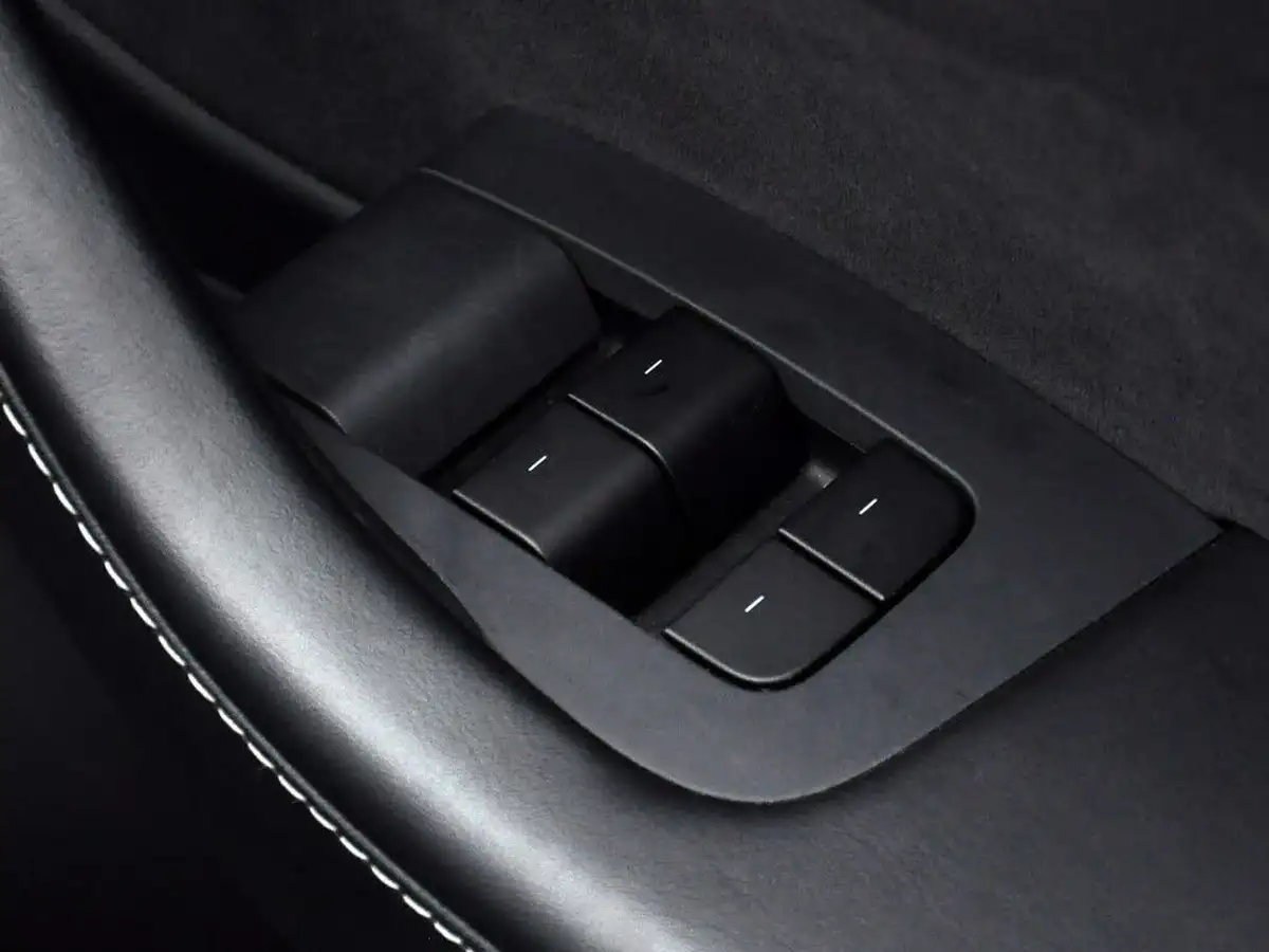 2021-tesla-model-3-e-standard-plus-big-18
