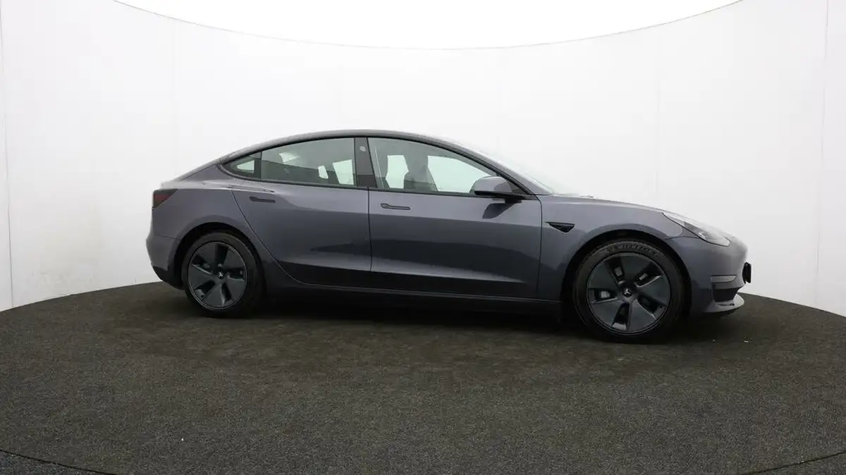 2021-tesla-model-3-e-long-range-awd-big-43