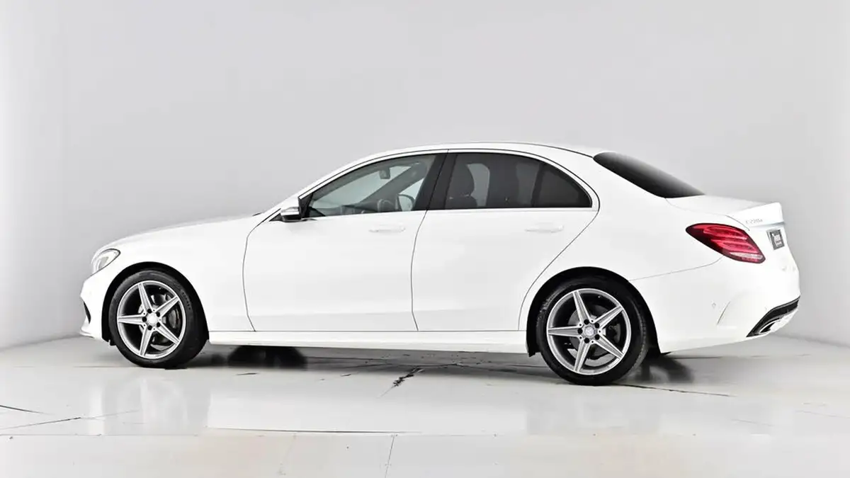 2016-mercedes-benz-c-class-21d-c220d-amg-line-170ps-ss-saloon-4d-auto-big-61