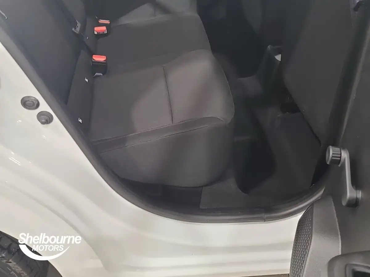 2021-dacia-sandero-10-tce-essential-90bhp-big-38