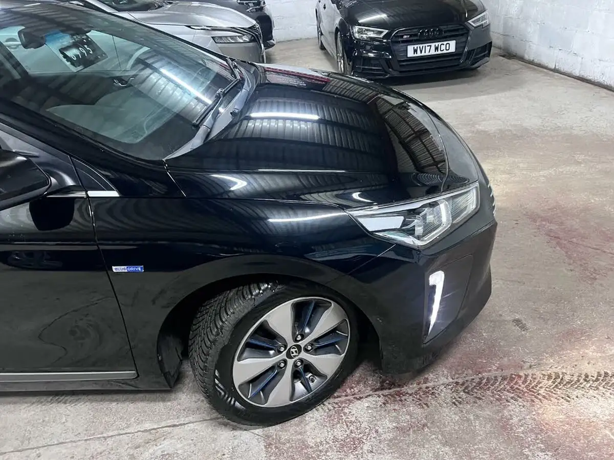 2018-hyundai-ioniq-16-gdi-premium-plug-in-hybrid-big-9