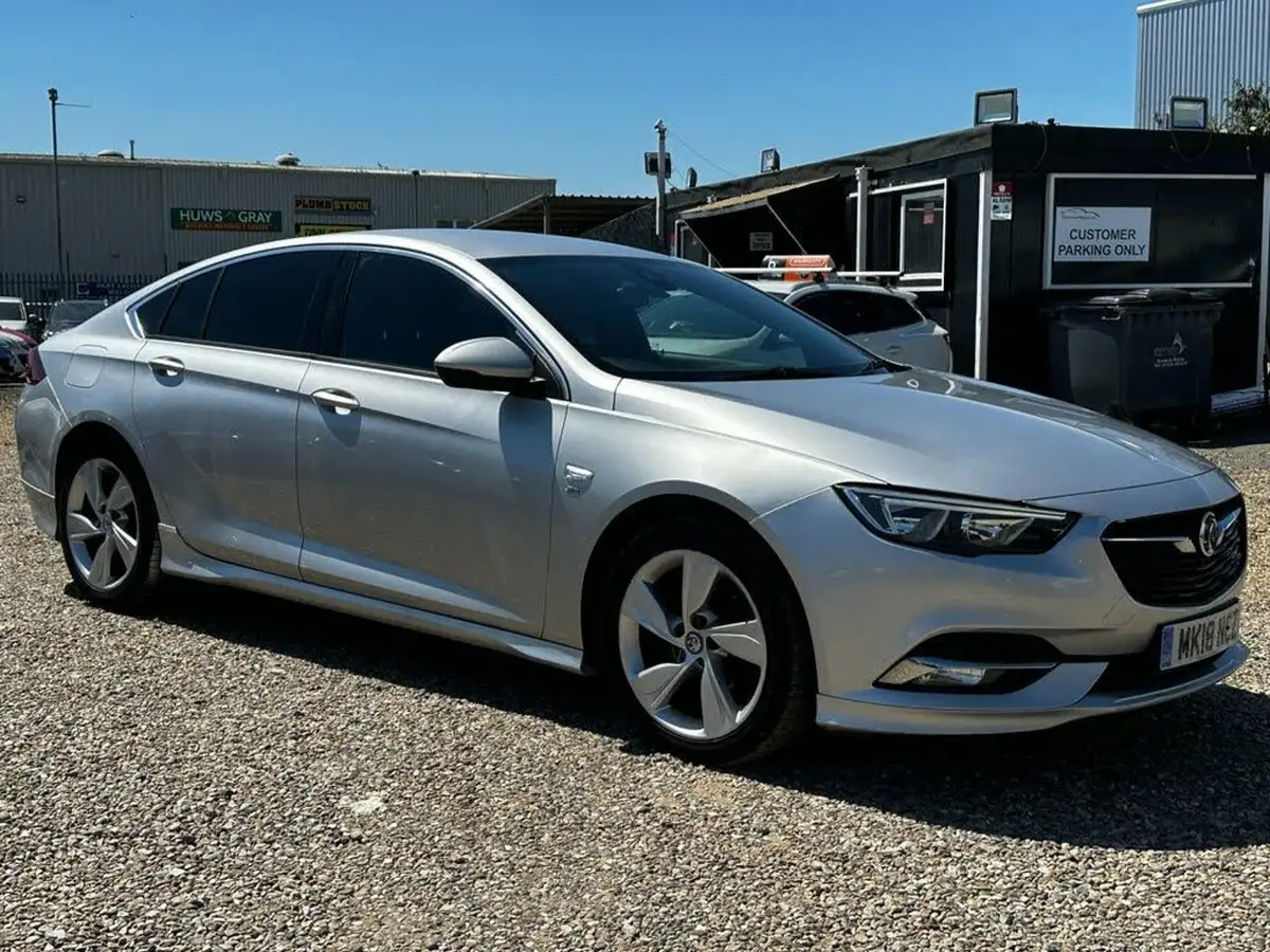 2018-vauxhall-insignia-grand-sport-20td-sri-vx-line-nav-big-9