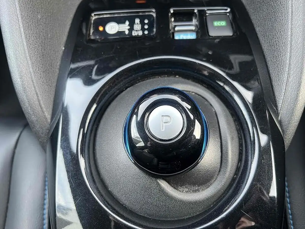 2020-nissan-leaf-e-n-connecta-big-47