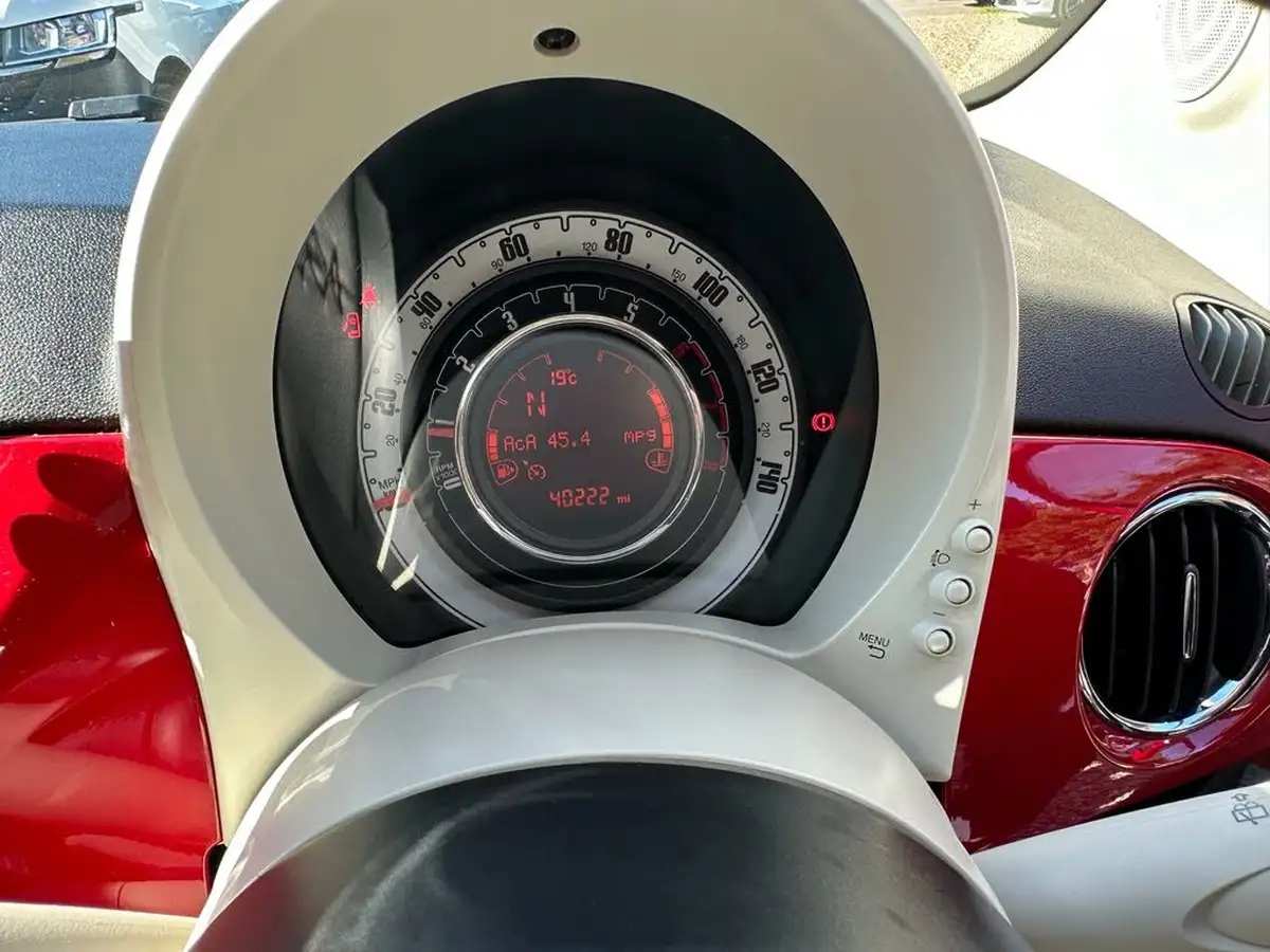 2018-fiat-500-12-lounge-dualogic-big-10