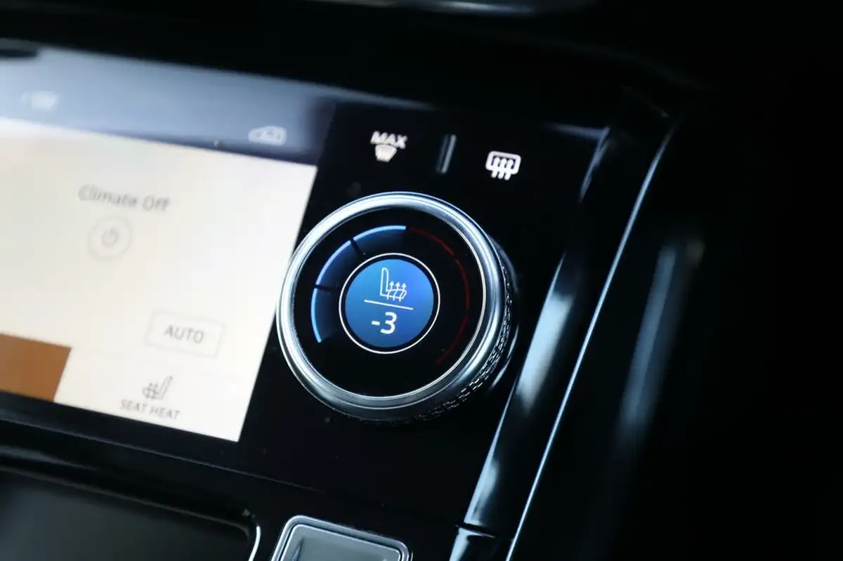 2022-jaguar-i-pace-ev400-hse-black-big-20