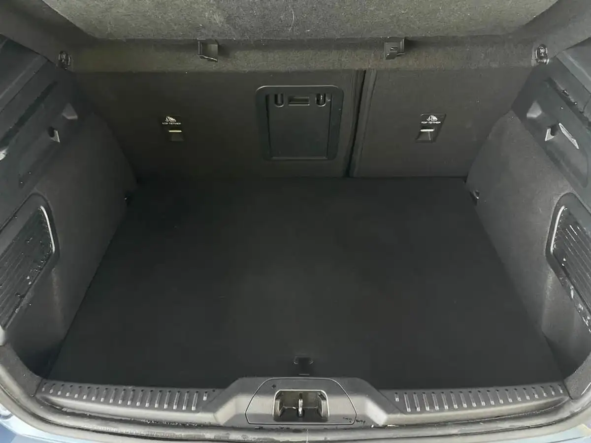 2023-ford-focus-10t-st-line-vignale-155ps-hybrid-mhev-hatchback-powershift-big-45