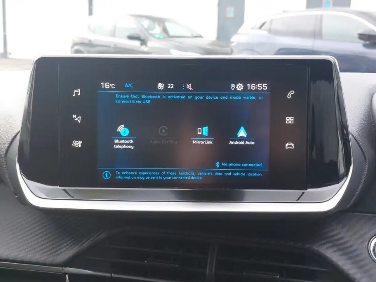 2021-peugeot-208-12-puretech-allure-100bhp-big-18