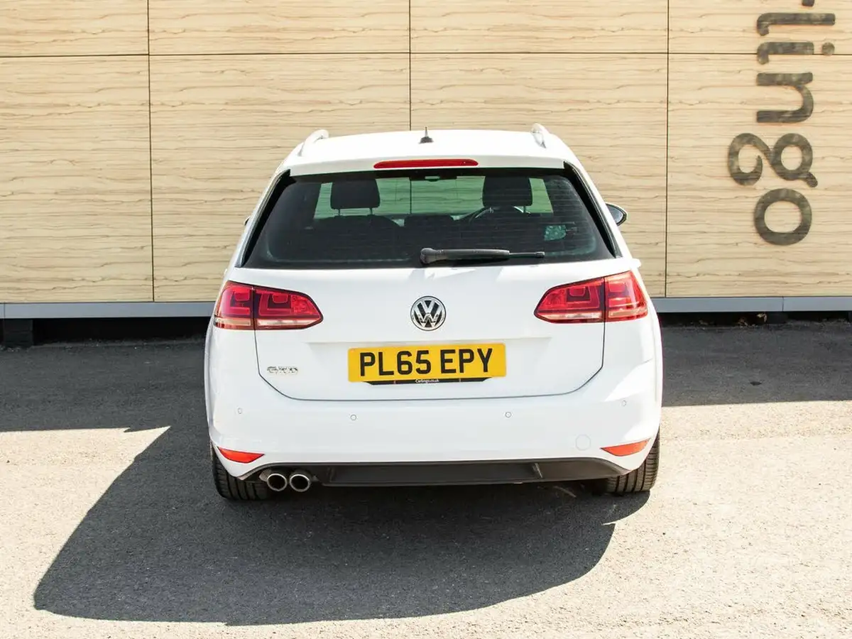 2016-volkswagen-golf-20tdi-gtd-bmtss-estate-5d-dsg-big-5