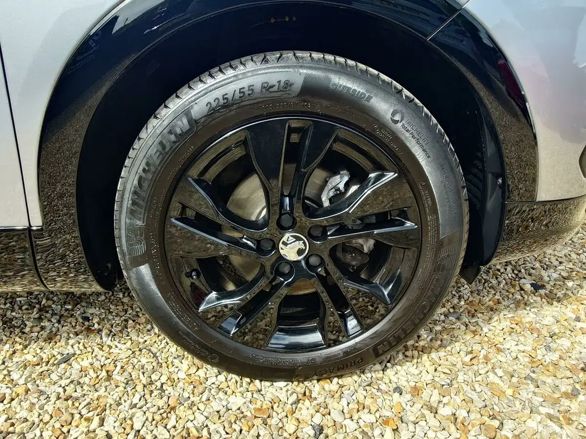 2022-vauxhall-grandland-12-gs-line-big-14