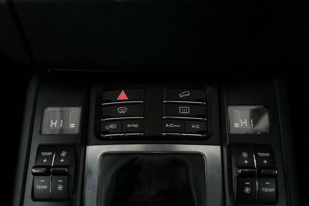 2015-porsche-macan-20-big-30