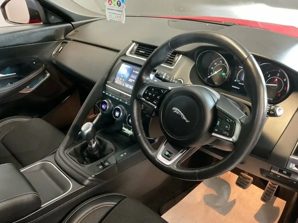 2019-jaguar-e-pace-20-i4d-r-dynamic-150ps-big-22
