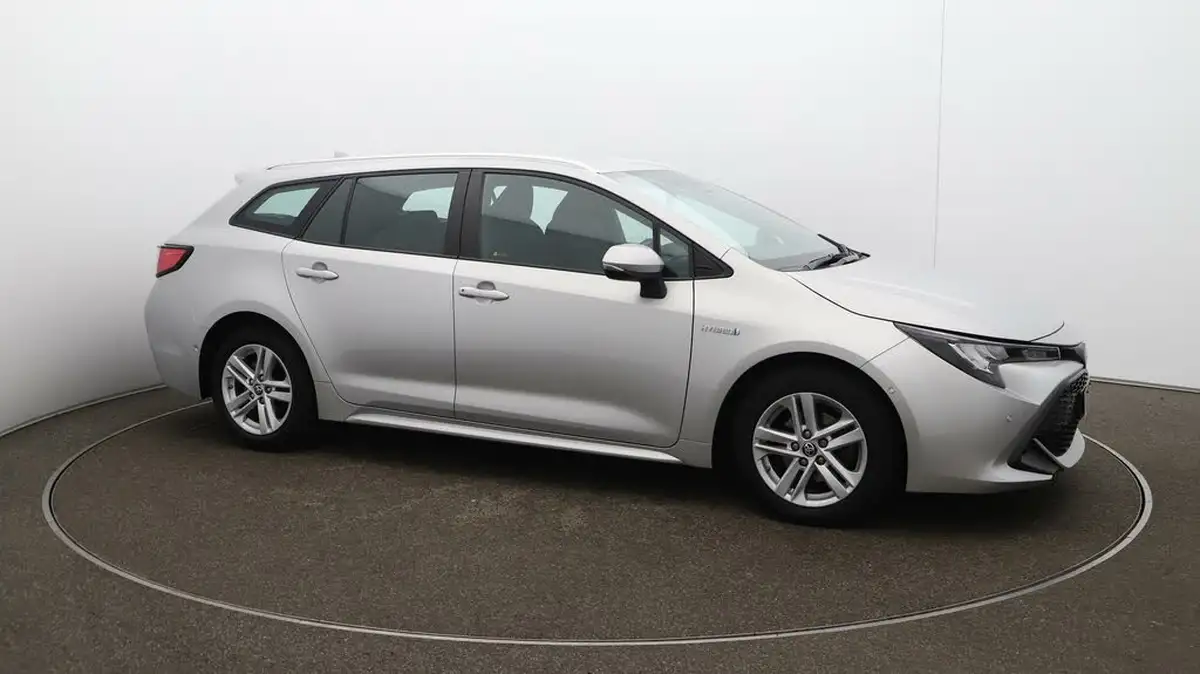 2021-toyota-corolla-18-vvt-i-icon-tech-spare-wheel-touring-sports-5d-big-45