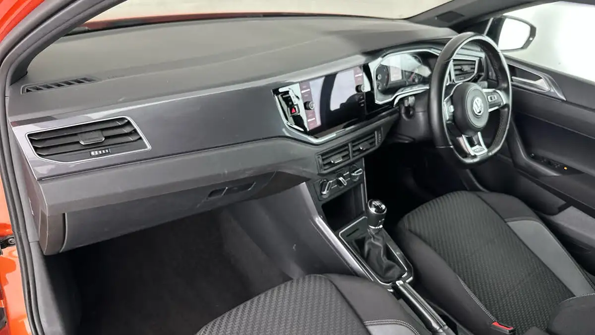 2019-volkswagen-polo-10-tsi-r-line-115ps-big-13