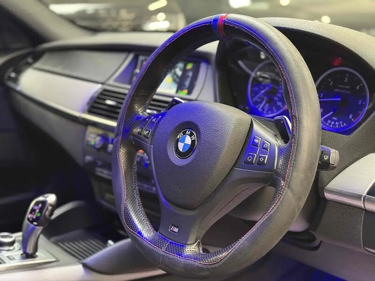 2013-bmw-x6-30td-m50d-big-7