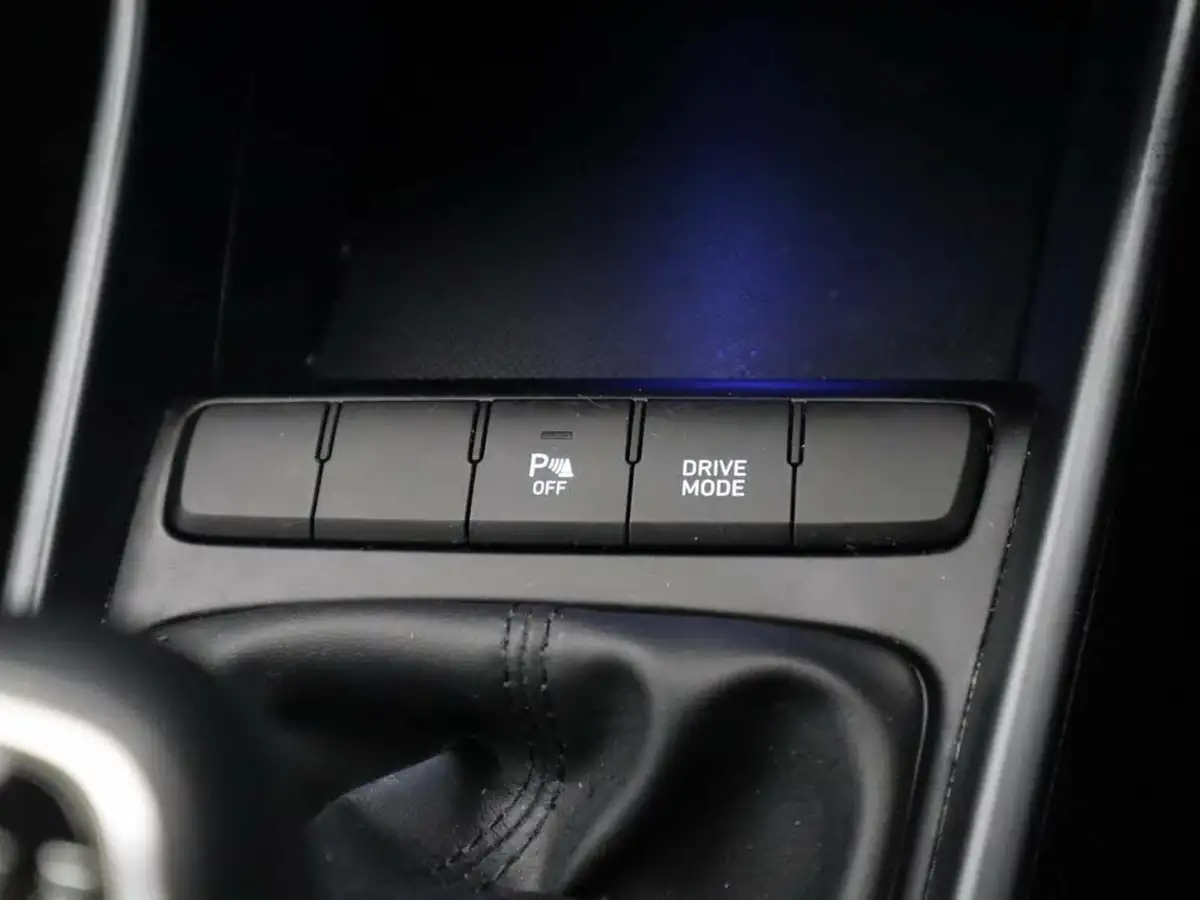 2022-hyundai-bayon-10-t-gdi-se-connect-big-28
