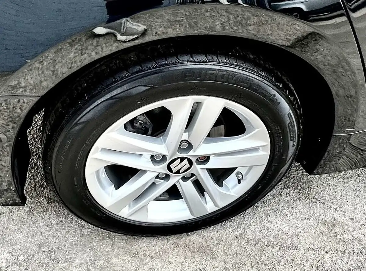 2022-suzuki-swace-18-sz5-big-17