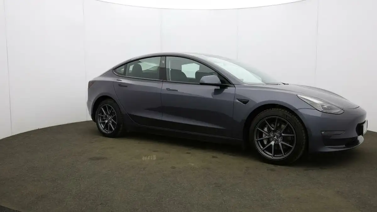 2021-tesla-model-3-e-long-range-awd-big-48