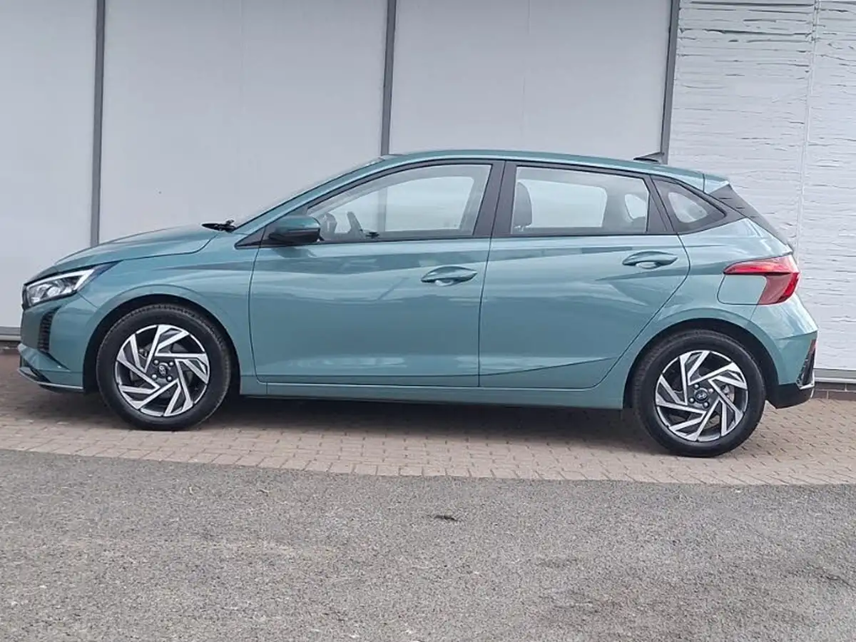 2024-hyundai-i20-10-t-gdi-advance-big-3