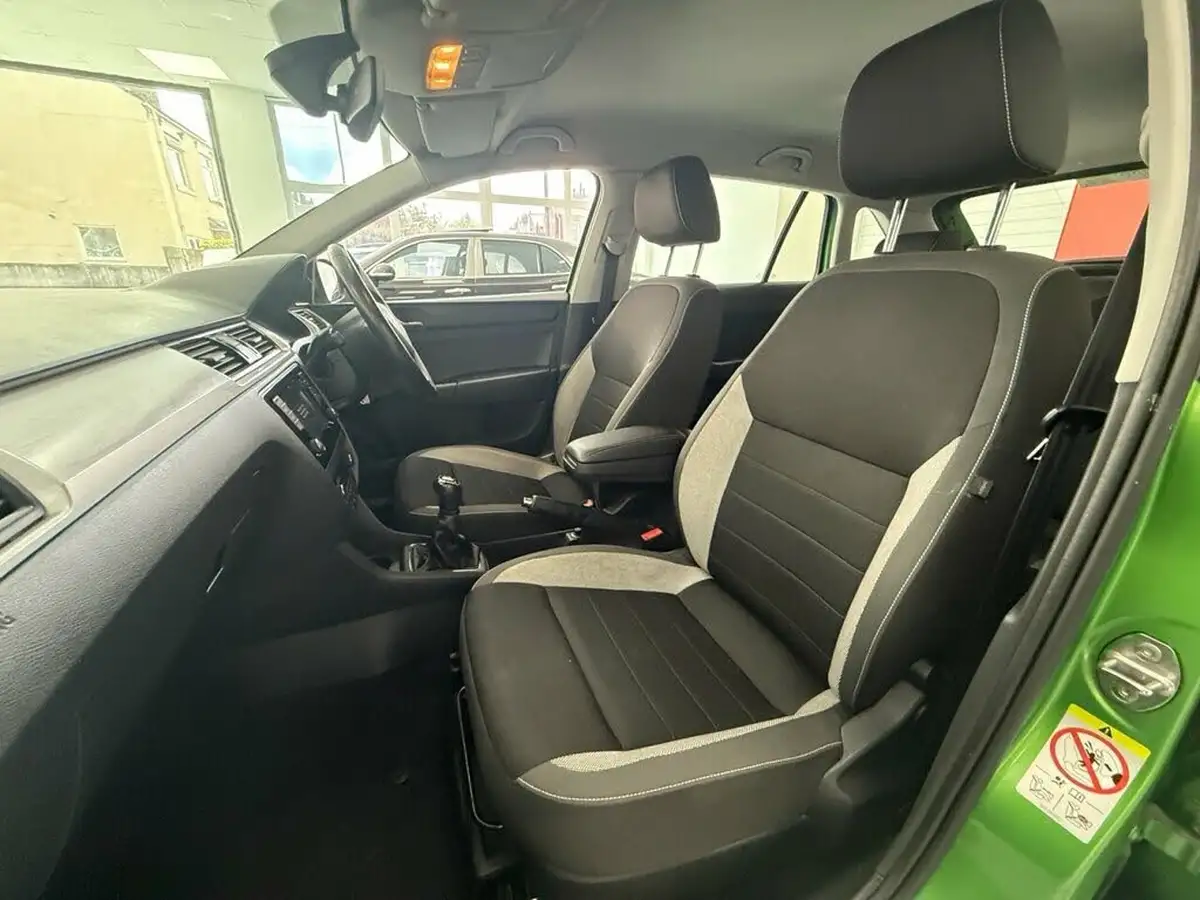 2017-skoda-rapid-spaceback-14tdi-se-tech-big-14