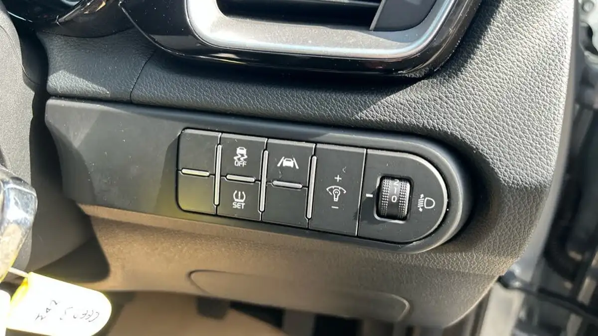 2022-kia-ceed-15-t-gdi-3-hatchback-big-24