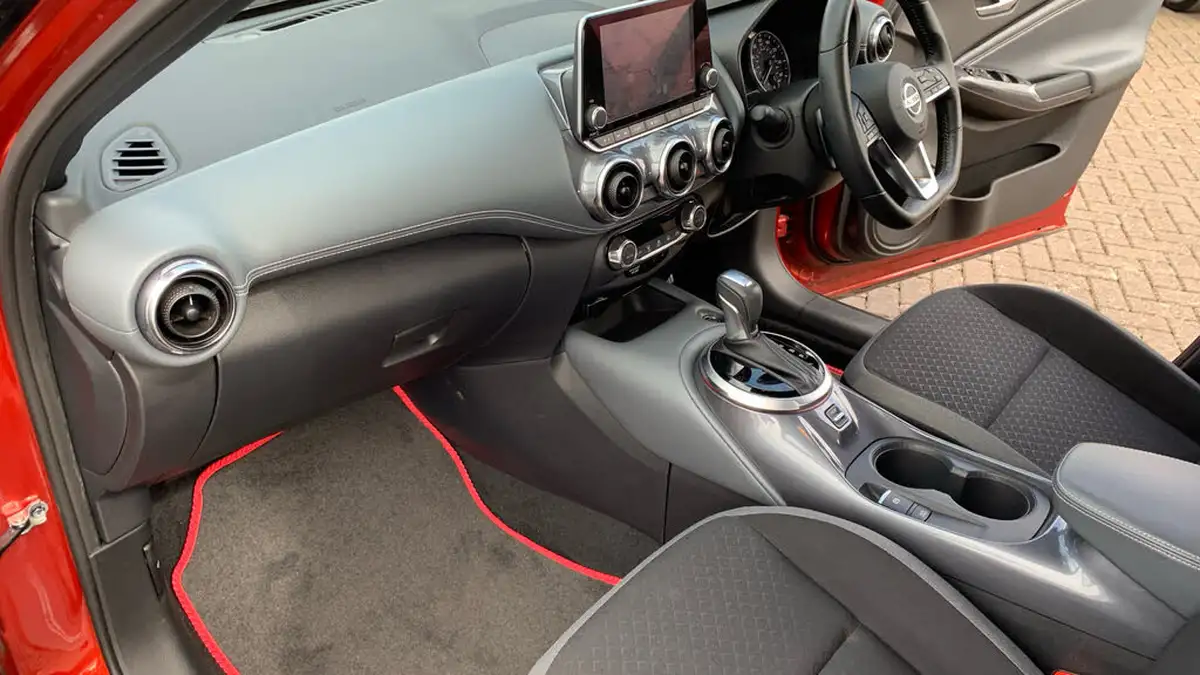 2020-nissan-juke-10-dig-t-n-connecta-117ps-dct-big-12