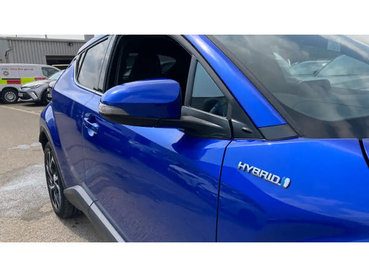 2022-toyota-c-hr-18-vvt-i-design-big-25