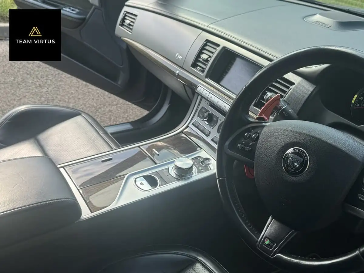 2013-jaguar-xf-50-xfr-big-3
