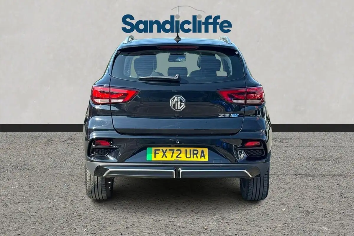 2022-mg-zs-suv-e-trophy-ev-156ps-long-range-big-4