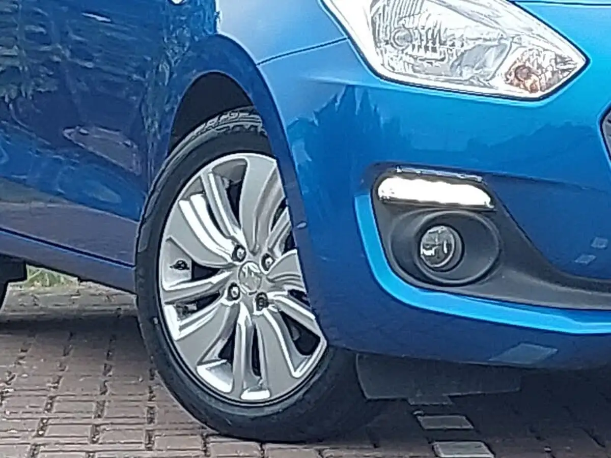2018-suzuki-swift-10-boosterjet-sz-t-111ps-big-8