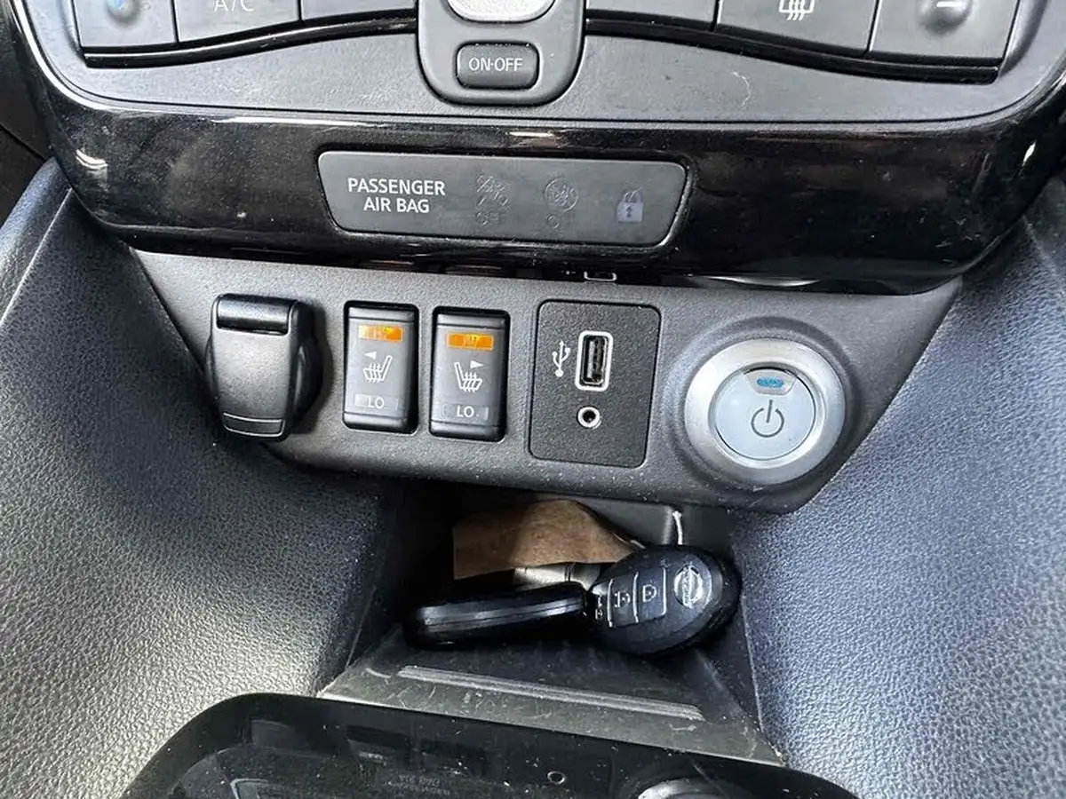 2020-nissan-leaf-e-n-connecta-big-36