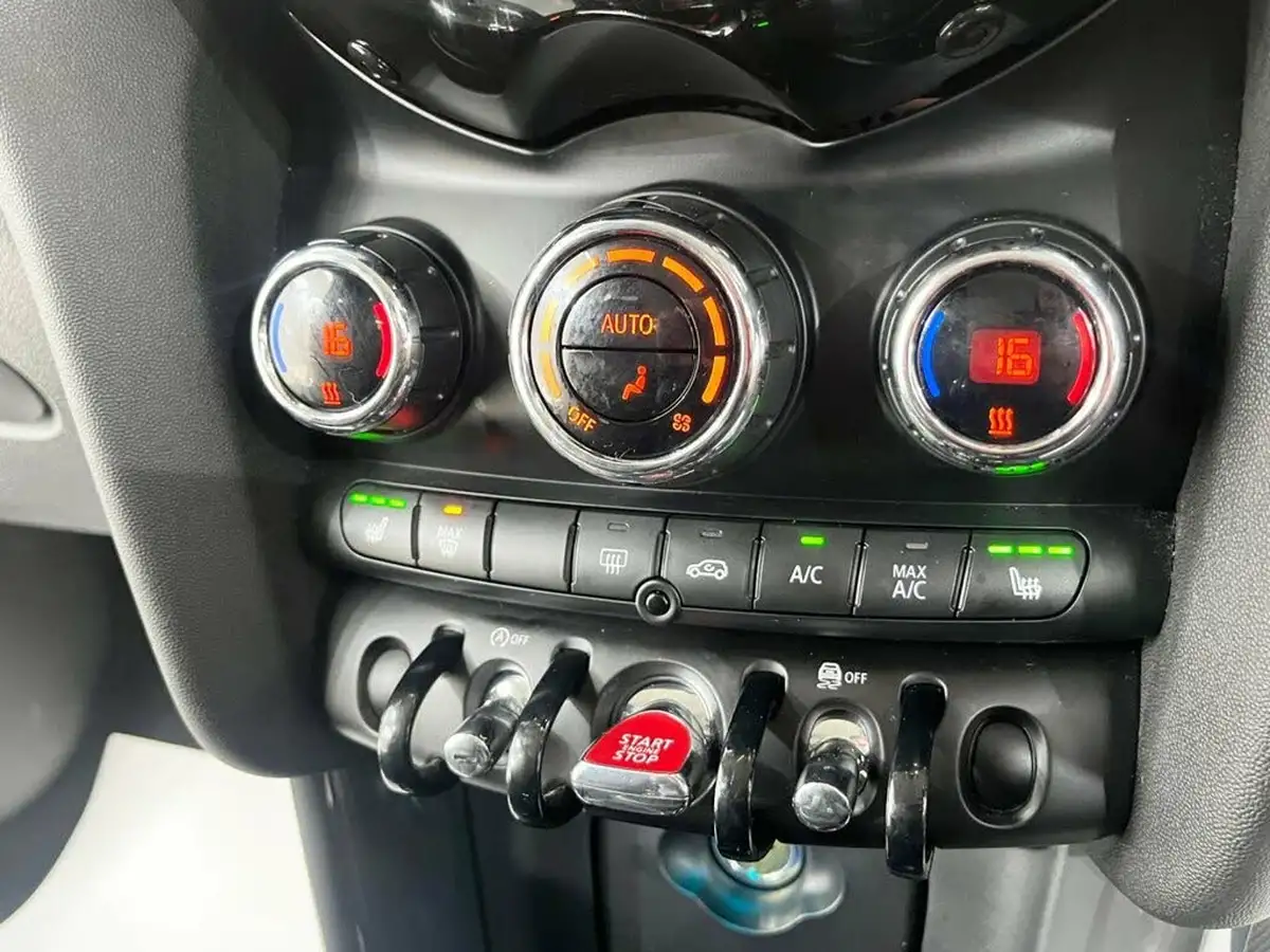 2020-mini-cooper-15-cooper-classic-nav-hatchback-3d-big-21