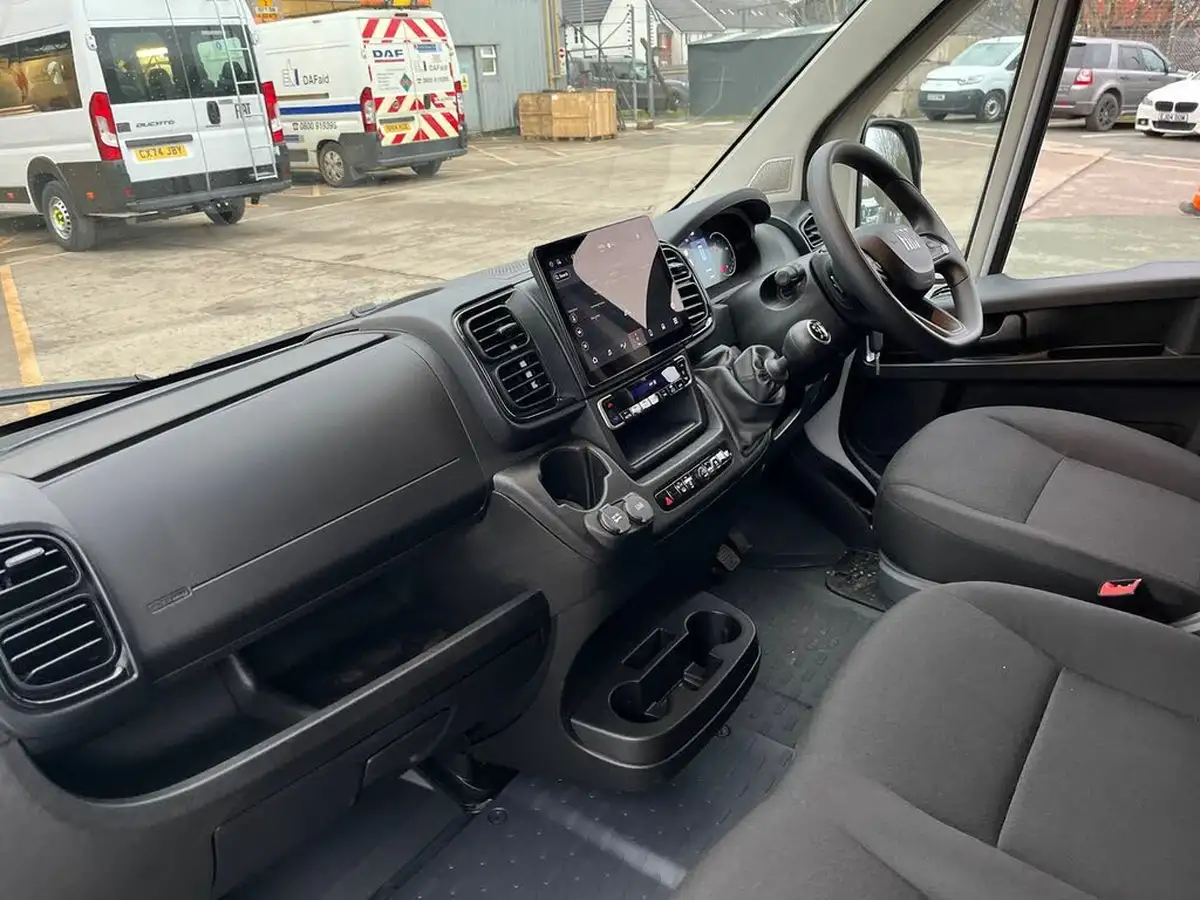2025-fiat-ducato-22td-35-l3h2-eu6e-panel-big-8