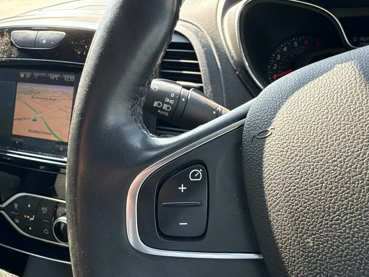 2018-renault-captur-09-tce-gt-line-big-21