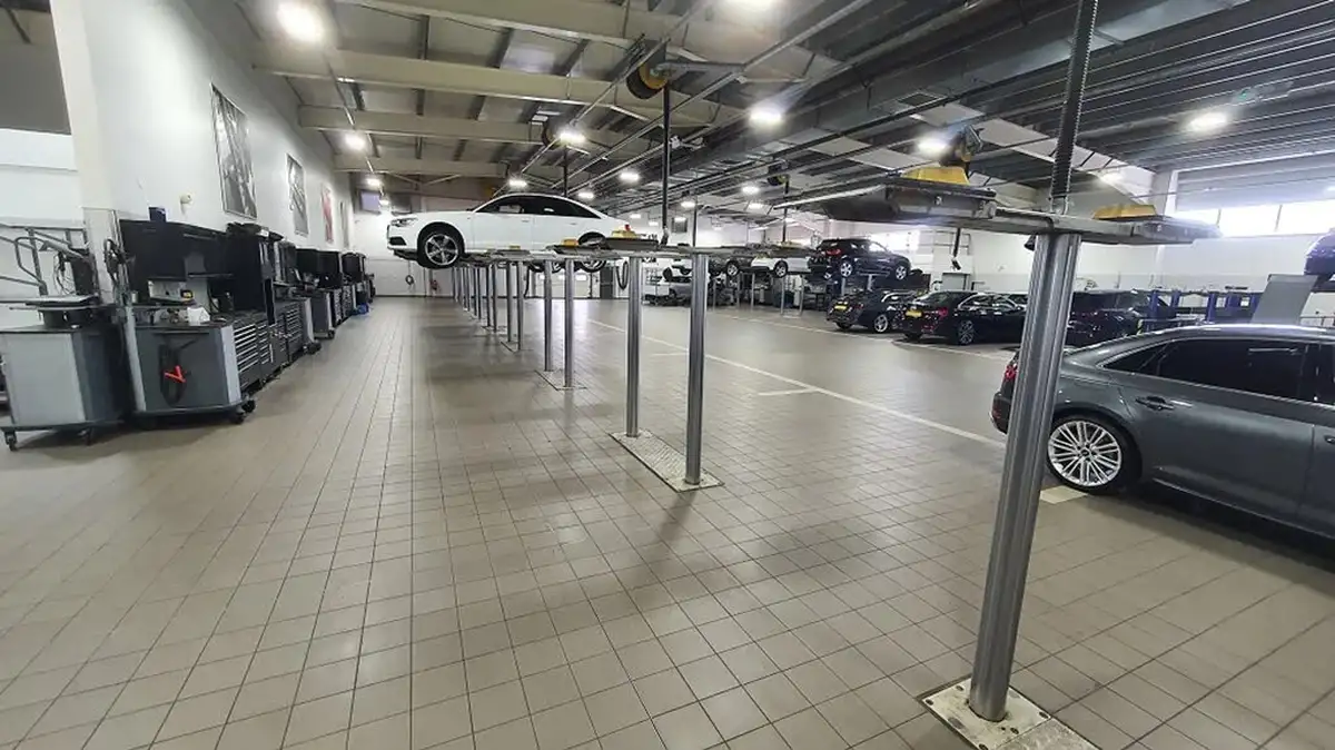 2025-audi-q2-15-35-tfsi-s-line-big-50