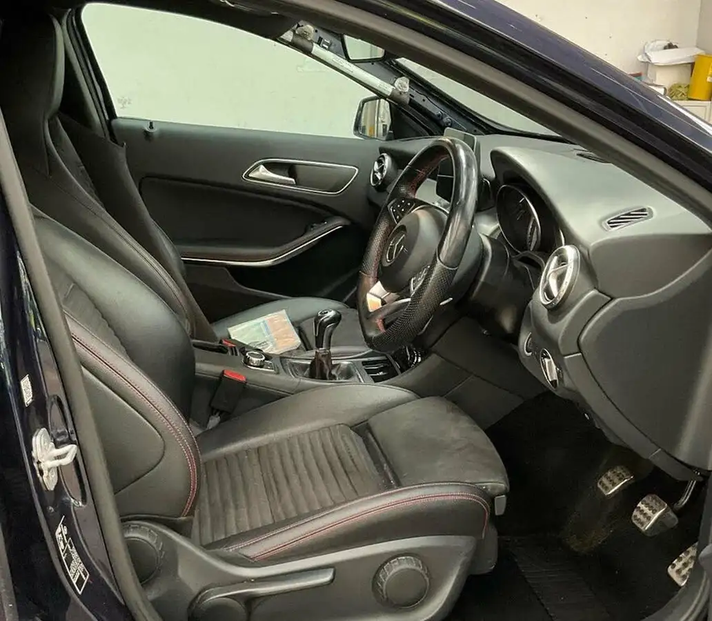 2017-mercedes-benz-gla-class-21d-gla-200d-amg-line-executivess-big-7