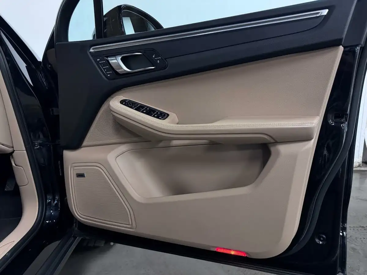 2019-porsche-macan-20-big-22