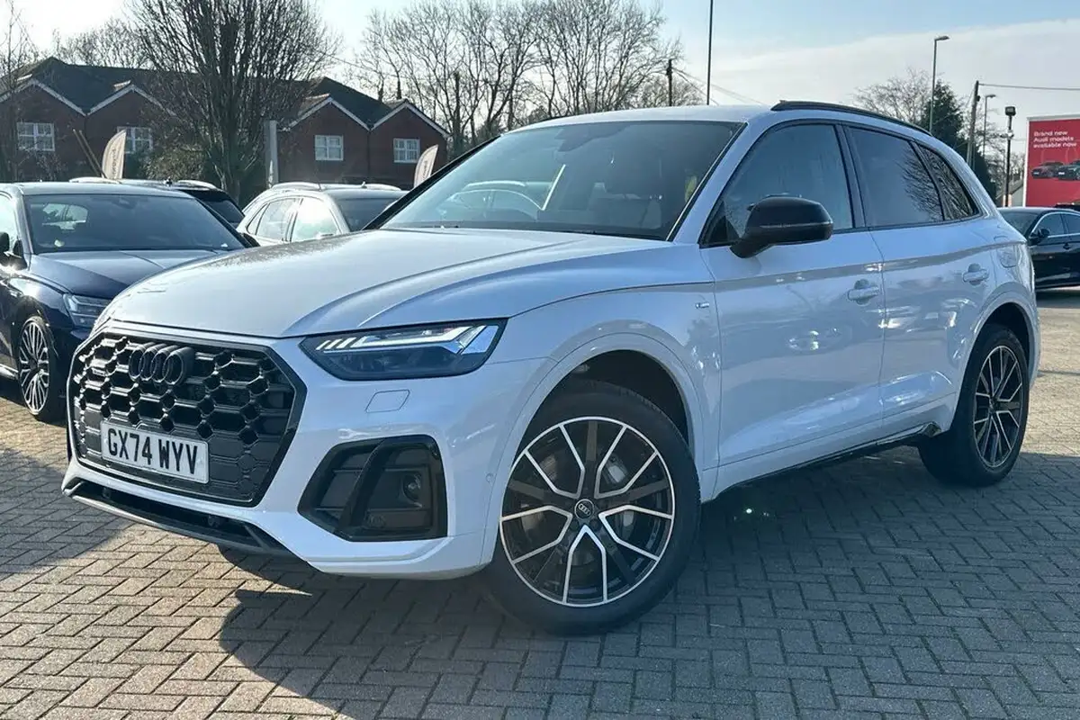 2025-audi-q5-20-50-tfsi-e-black-edition-station-wagon-big-18